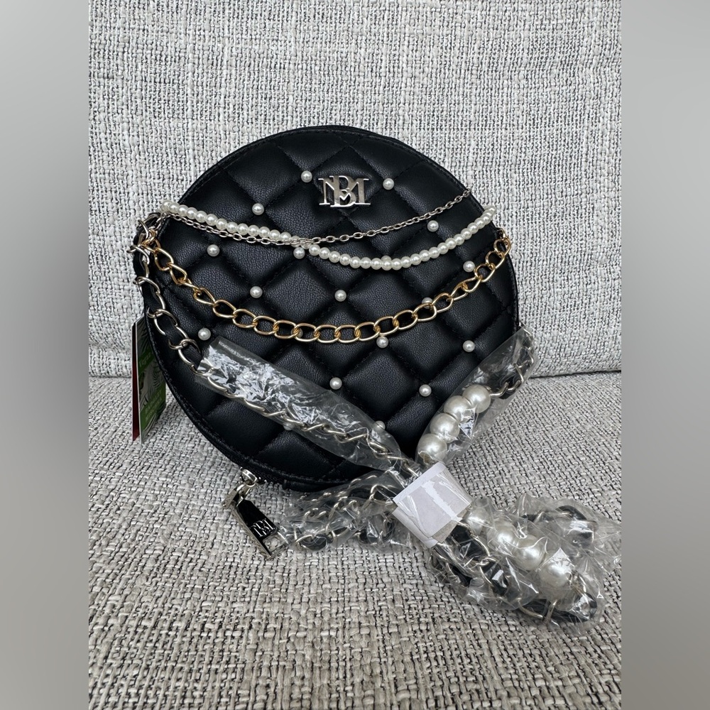 Badgley Mischka Diamond Quilted Round Crossbody Bag Black NEW